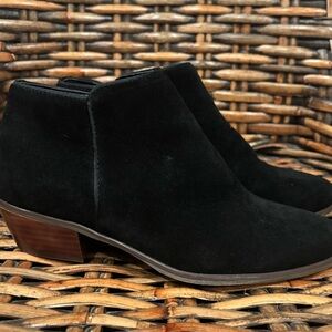 Crown Vintage Tabitha Boots, 7.5 Black, Suede, Low Heel, Ankle